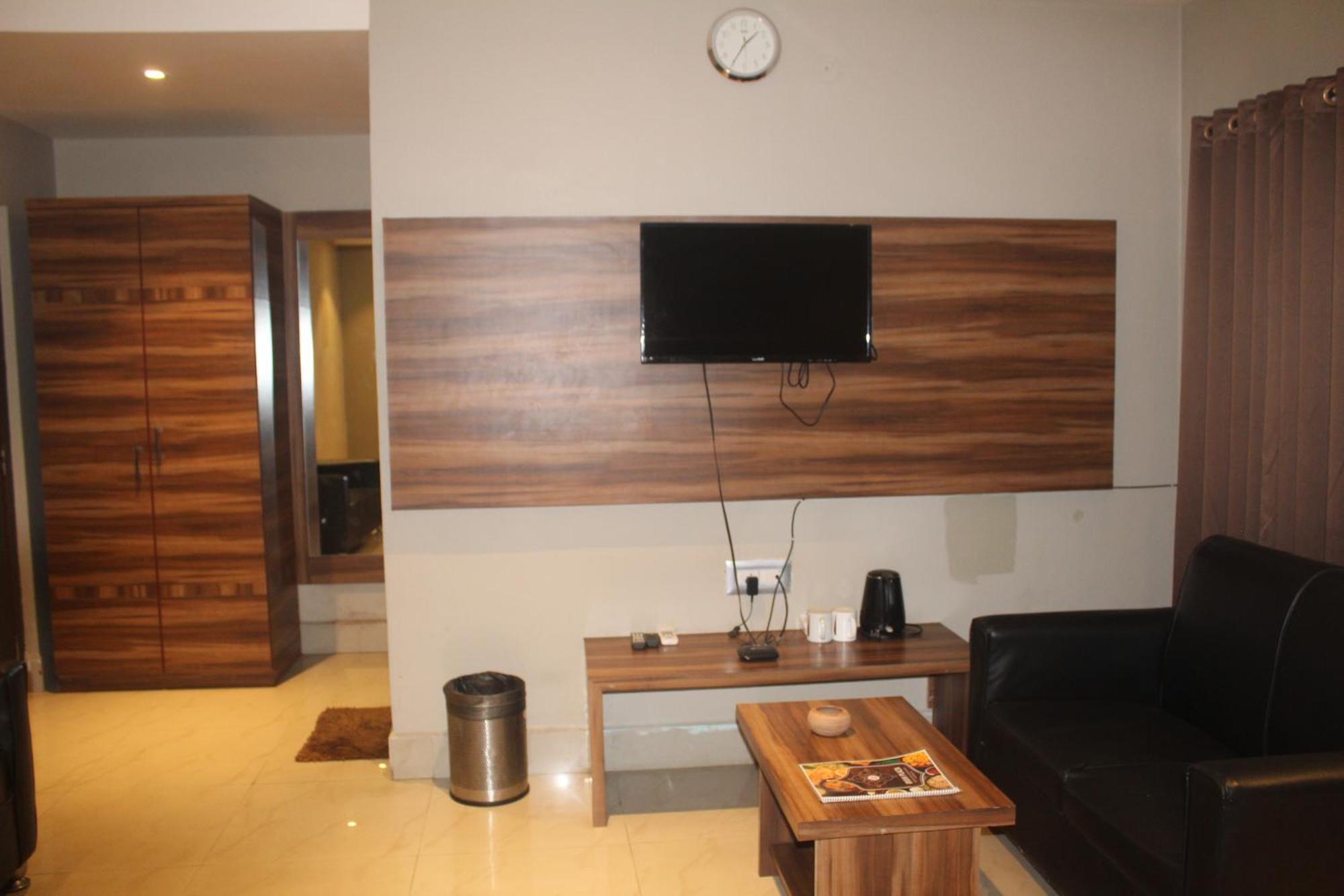 Hotel Oishi Plaza Mukutmanipur ภายนอก รูปภาพ