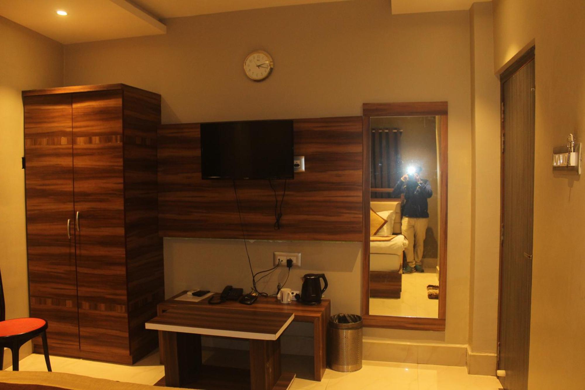 Hotel Oishi Plaza Mukutmanipur ภายนอก รูปภาพ