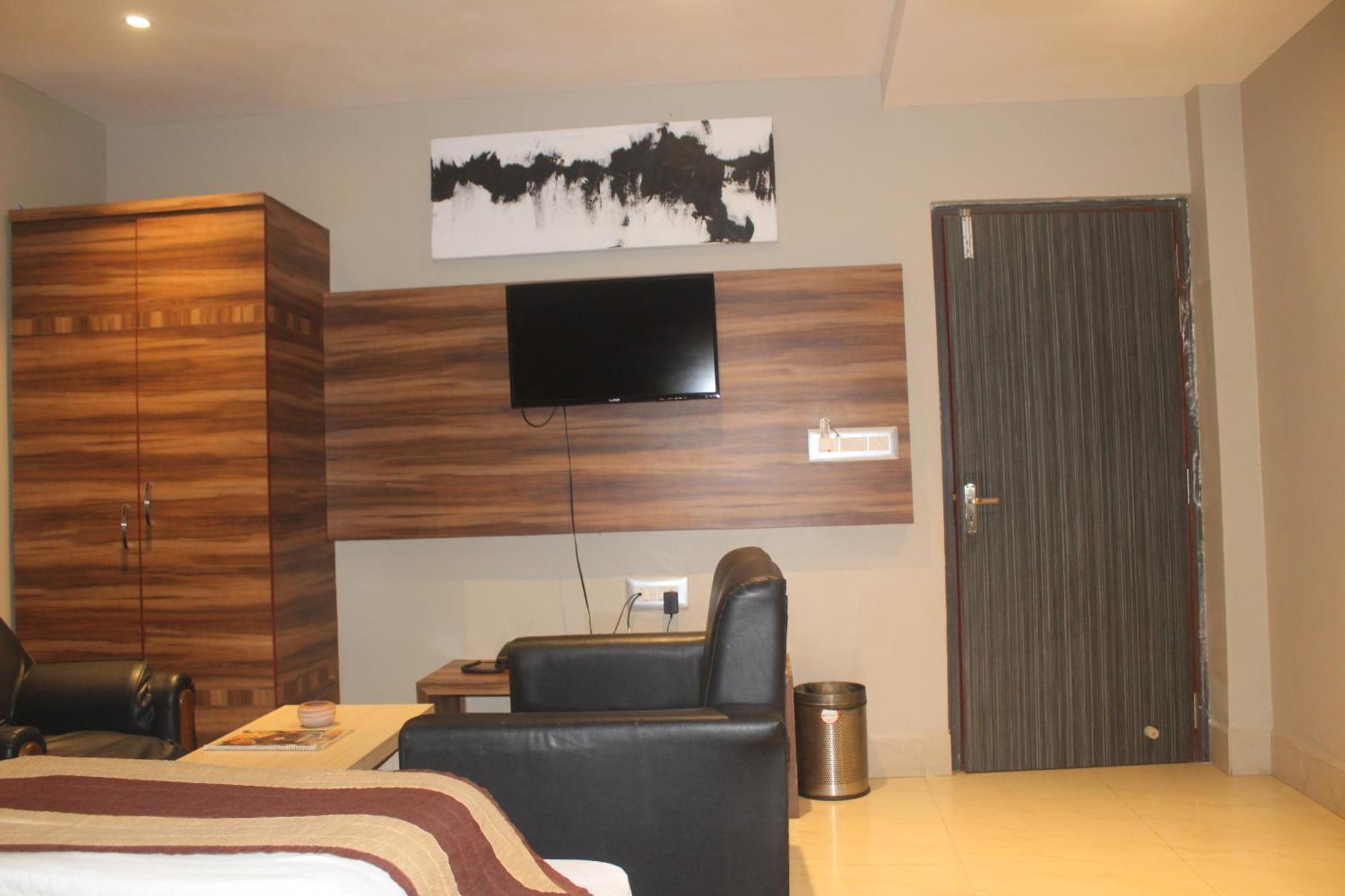 Hotel Oishi Plaza Mukutmanipur ภายนอก รูปภาพ